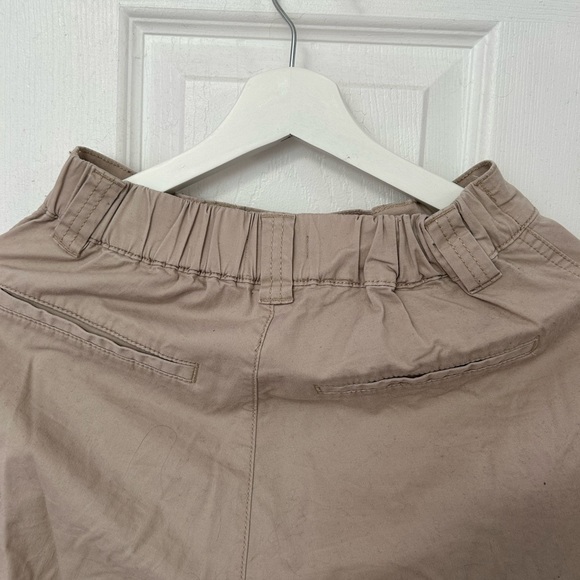 Garage | women’s tan cuffed cargo pants - Picture 6 of 6